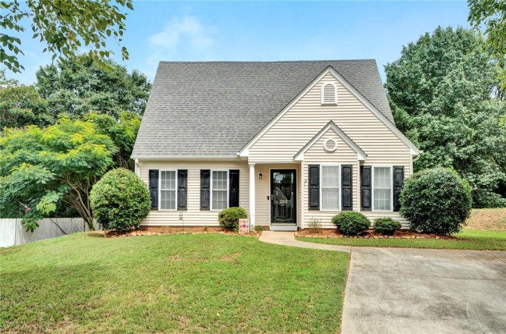 208 Glazed Springs Court sold home in Springfield Plantation, Easley, SC