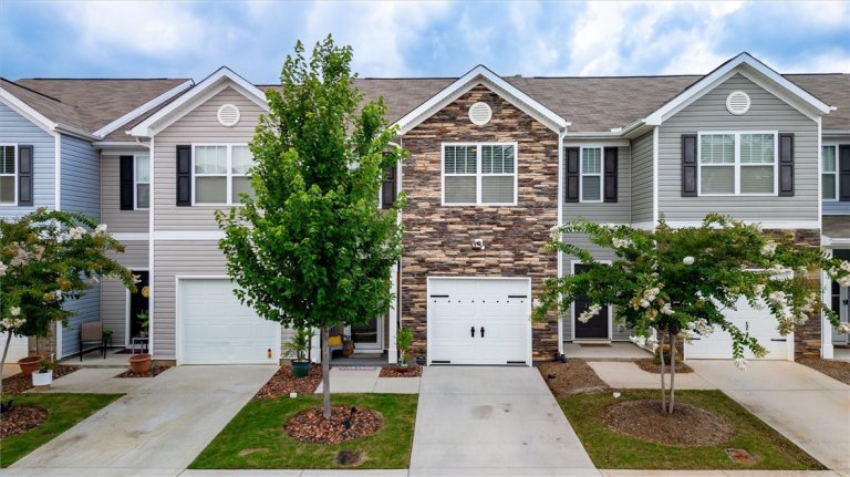 104 Southridge Court sold home in Townes at Parkridge, Easley, SC