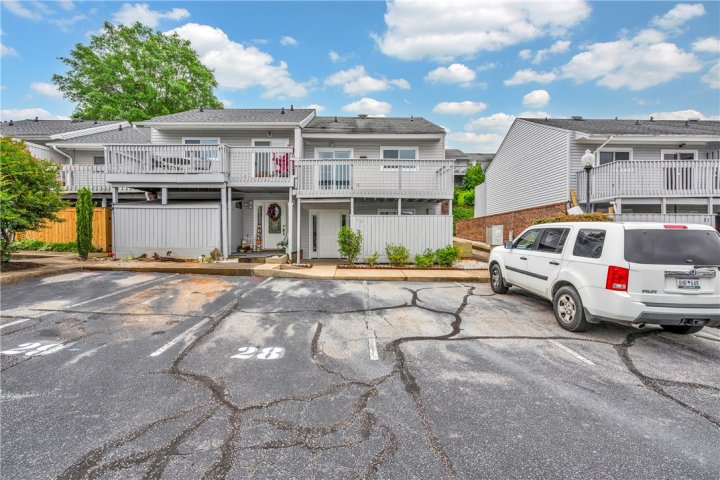 28 Spinnaker Court sold home in Harbor Town, Greenville, SC