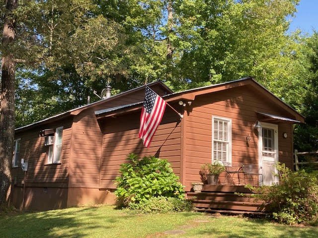 637 N Lake Drive sold home in Whitewater Lake, Salem, SC