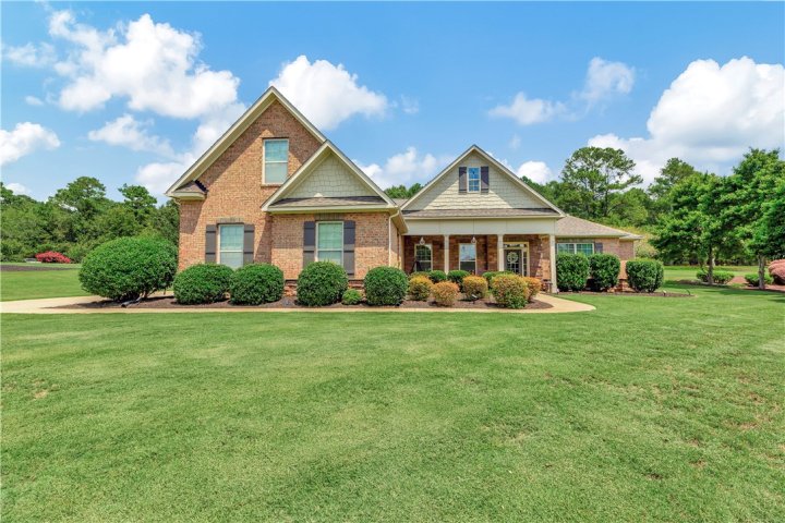 211 Vining Crossing sold home in Hammond Hall, Belton, SC