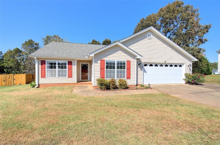 7 Clematis Drive sold home in Wildflower Meadows, Taylors, SC