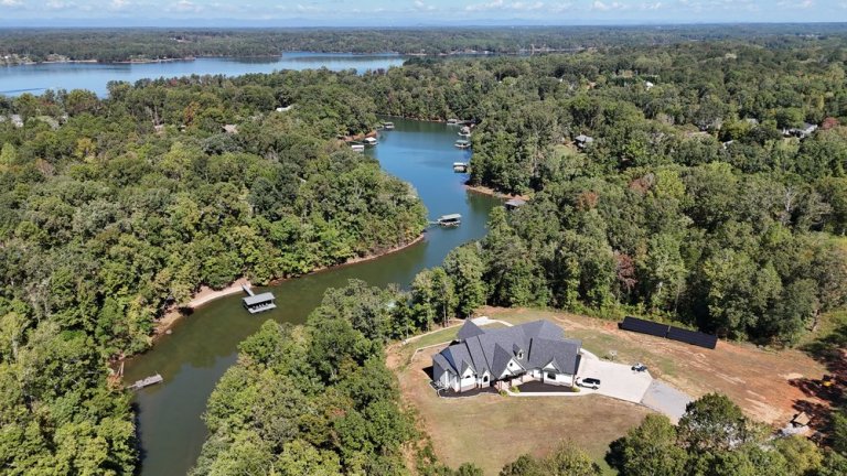25 Hidden Cove Circle sold home in Hidden Lake Sub, Anderson, SC