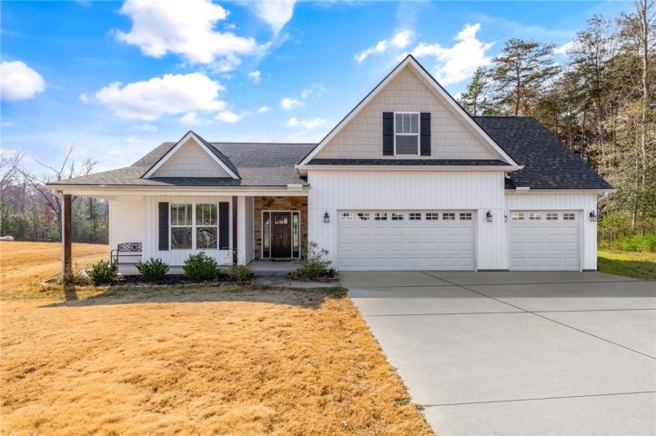 119 Inlet Pointe Drive sold home in Inlet Pointe Cove, Anderson, SC