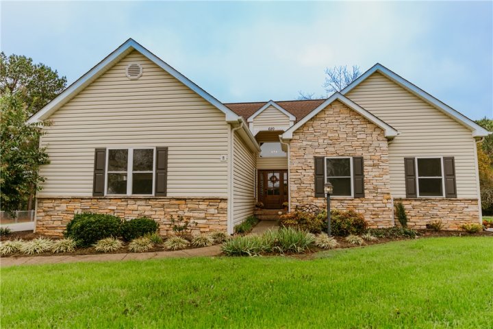 620 Providence Point Drive sold home in Providence Ridge, Seneca, SC