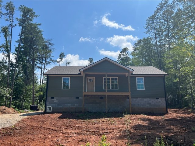 213 Wood Valley Drive sold home in Westlake, Westminster, SC