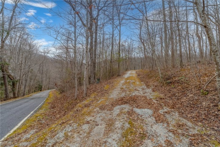 8 Granite Falls Drive active home in Cliffs At Glassy, Landrum, SC
