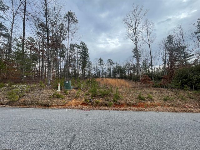 438 Falcon'S Lair West Drive sold home in Falcons Lair West, Walhalla, SC