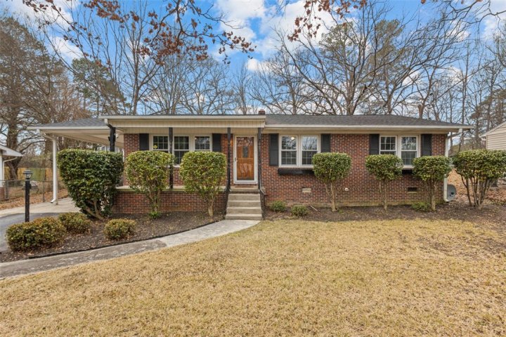 6 Tiffany Drive sold home in Cardinal Park, Taylors, SC