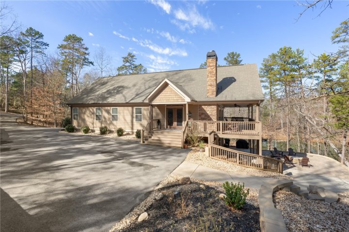 114 Muskhogean Road sold home in Seminole Point, Fair Play, SC