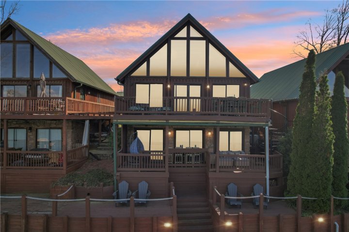 152 Harbour Point Circle sold home in Harbour Pointe, Six Mile, SC