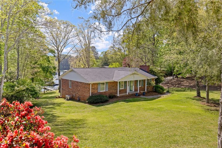 101 Cardinal Drive sold home in Normandy Shores, Seneca, SC