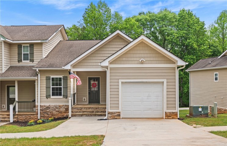 511 E Perkins Creek Road sold home in The Groves At Perkins Creek, Seneca, SC