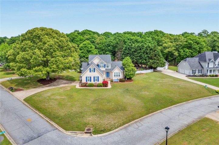 204 Huddersfield Drive sold home in The Summit, Piedmont, SC