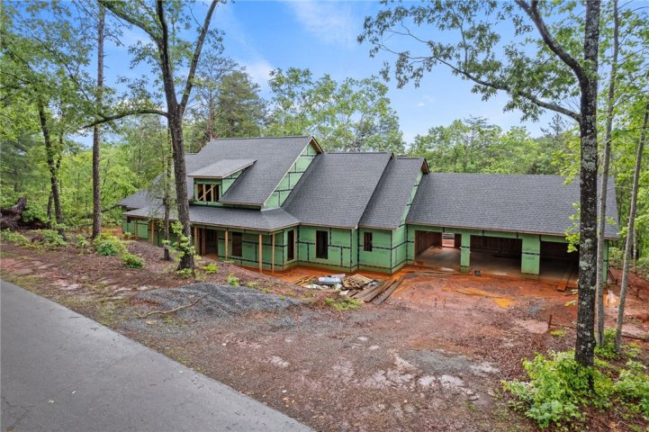 235 Bay View Drive sold home in Bay Ridge, Salem, SC