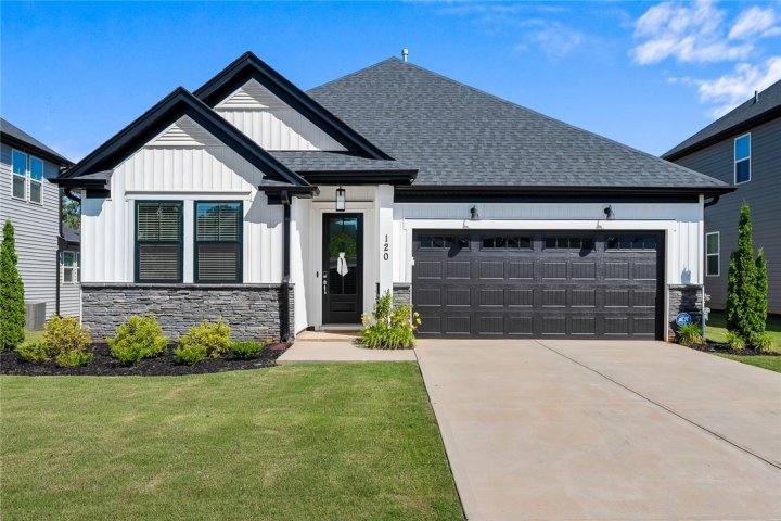 120 Laurel Oak Drive sold home in The Oaks at Midway, Anderson, SC