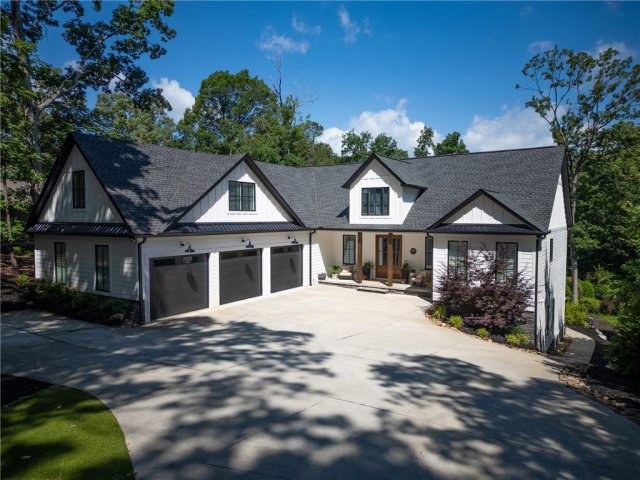 417 Woodridge Drive sold home in The Summit, Seneca, SC