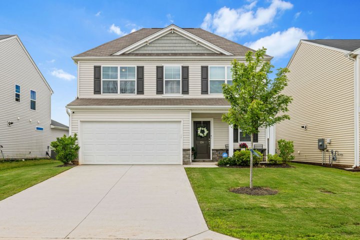 524 Anna Gray Circle sold home in Northview, Easley, SC