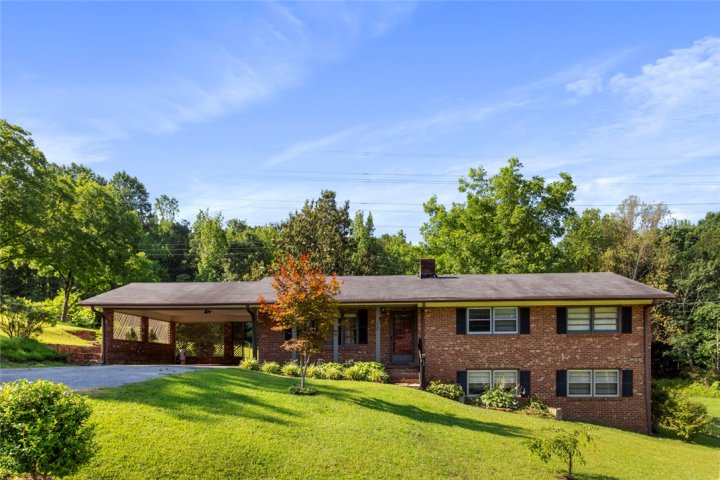 400 Maple Avenue sold home in Northwoods, Seneca, SC