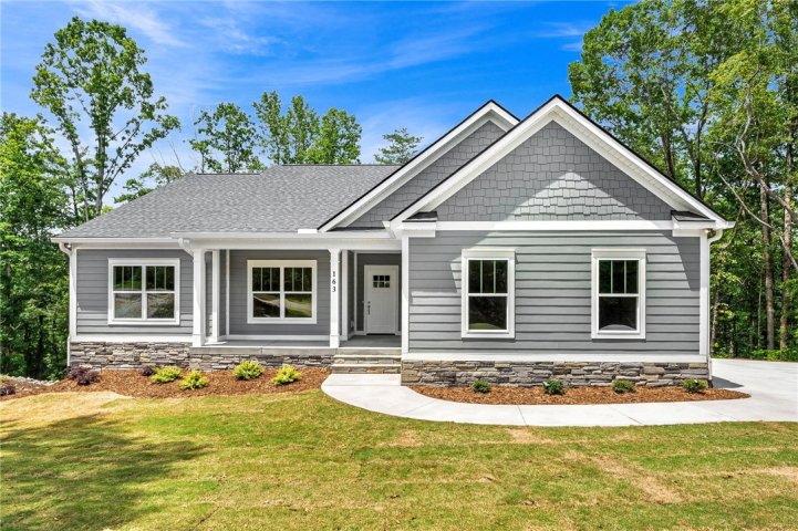 163 W Waters Edge Lane sold home in Waters Edge, West Union, SC