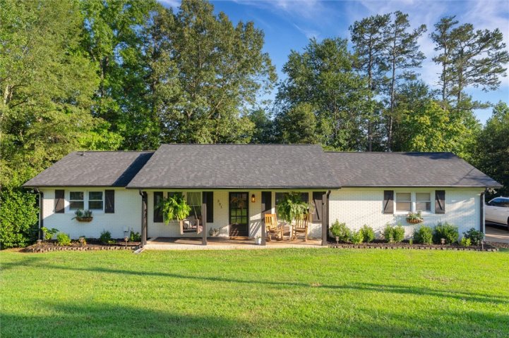 301 Ridgecrest Drive sold home in McDaniel Heights, Easley, SC