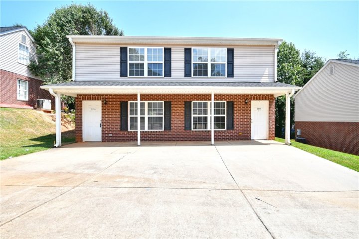 221 Springfield Circle sold home in Springfield Plantation, Easley, SC