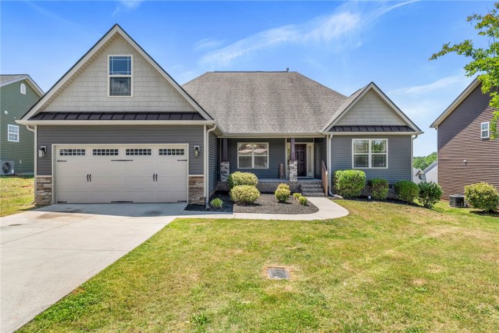 122 Corinth Drive sold home in The Oaks At Shiloh Creek, Piedmont, SC
