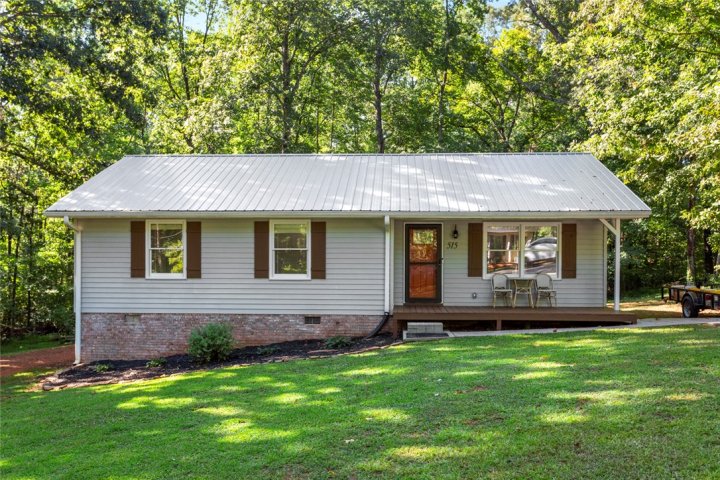 515 Hillside Drive sold home in Forest Acres, Walhalla, SC