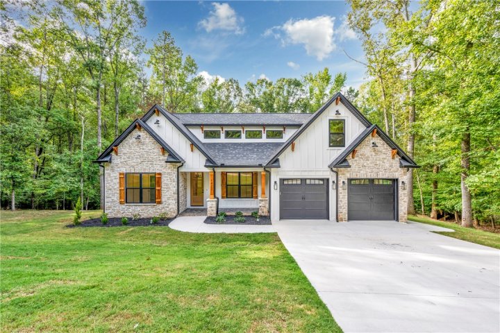 1422 Hunters Trail sold home in Hunters Trail, Anderson, SC