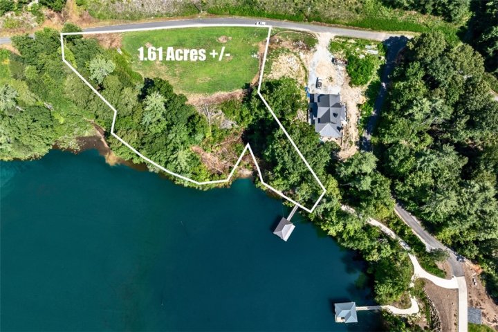 431 Horse Pasture Road pending home in Cliffs At Keowee Vineyards, Sunset, SC