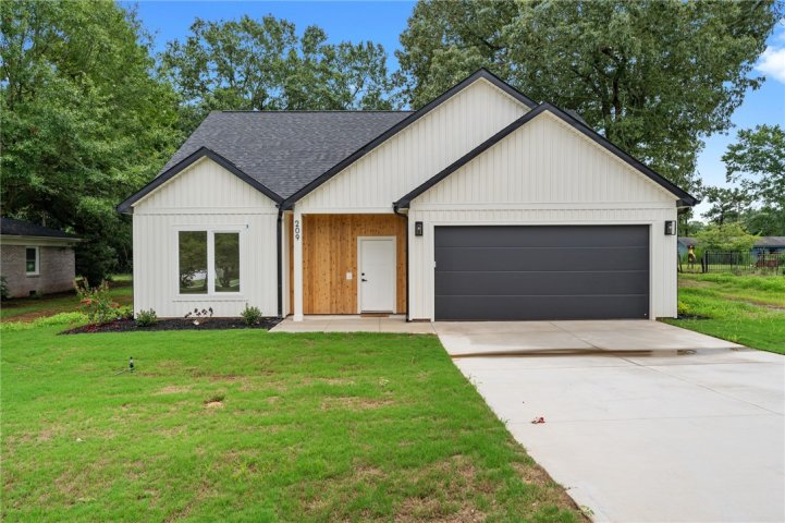 209 Bedford Forest Avenue sold home in Hampton Fields, Anderson, SC