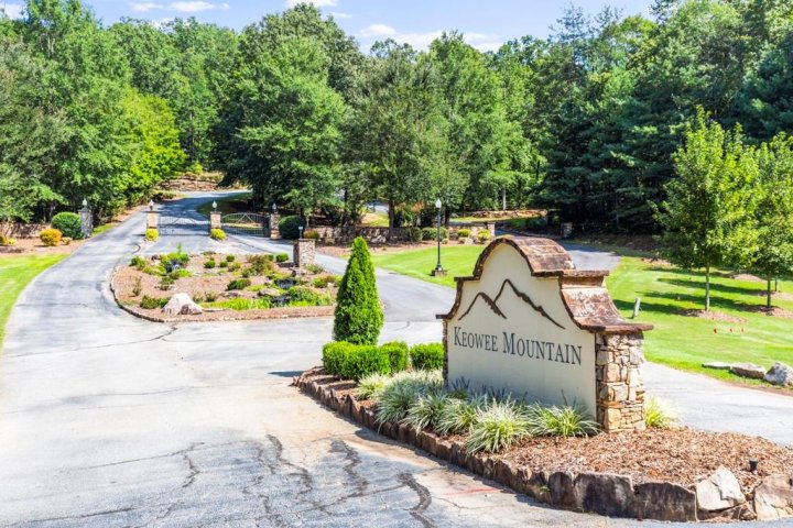 306 Cliffside Trail sold home in Keowee Mountain, Pickens, SC