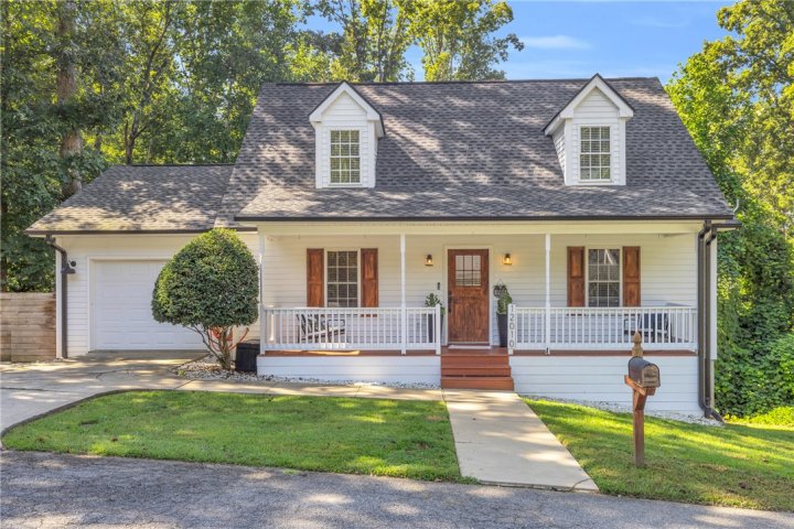 Homes in Millbrook, Seneca