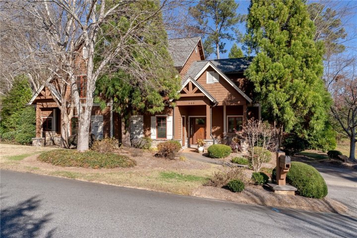 605 River Birch Way active home in Cliffs At Keowee Falls South, Salem, SC
