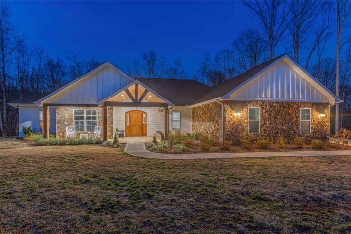 Homes in Top Sail Bay, Anderson