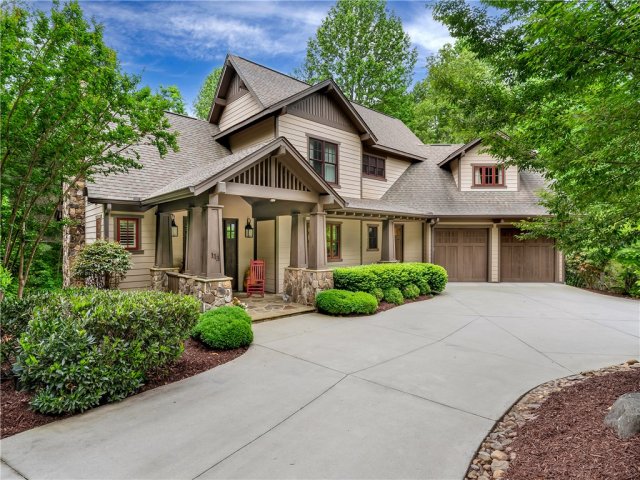 113 Bell Flower Drive active home in Cliffs At Keowee Vineyards, Sunset, SC