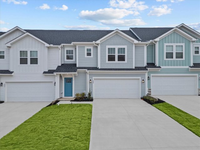 405 Crestcreek Drive pending home in Village At Midway, Anderson, SC