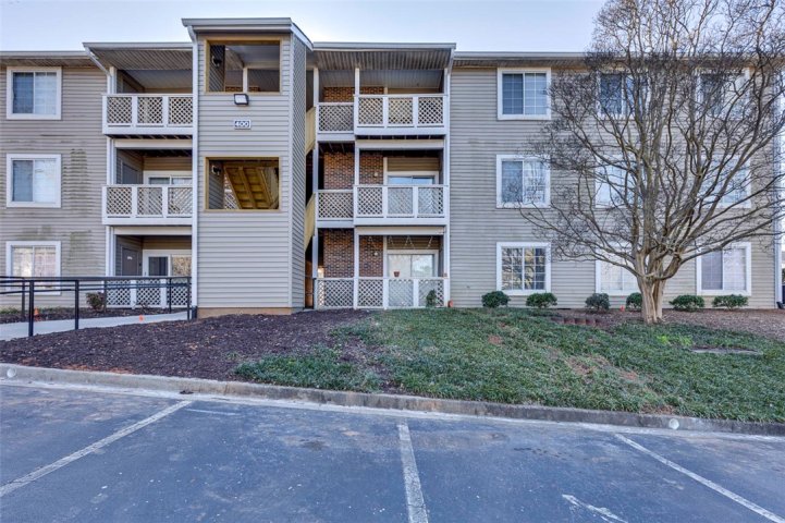 220 Elm Street 422 pending home in University Pl, Clemson, SC
