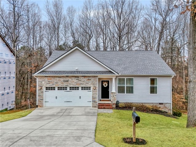 208 Joes Court sold home in Briarpark, Easley, SC
