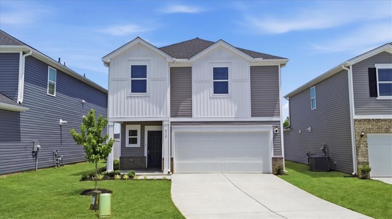 812 Conifer Court pending home in Village At White Pine, Pendleton, SC