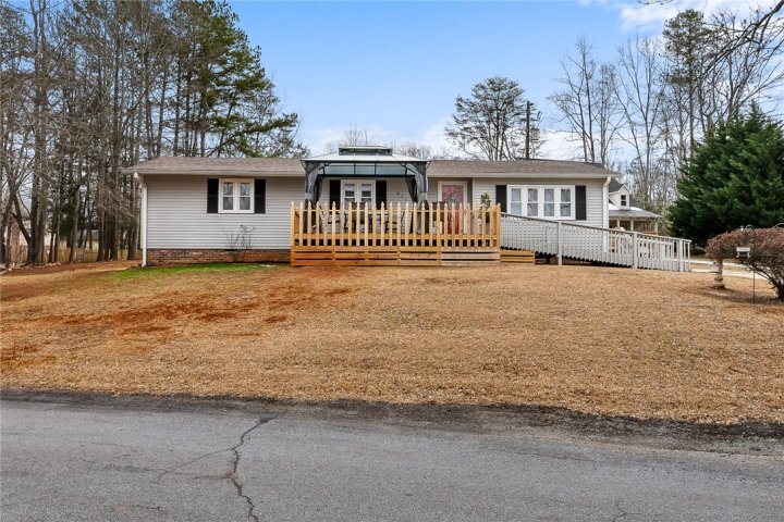 Homes in Bent Tree, Seneca