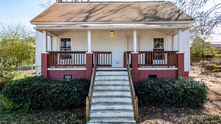 309 Hill Street pending home in Alice, Easley, SC