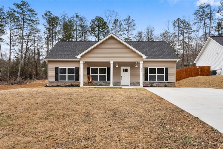 Homes in Hidden Lake Sub, Anderson