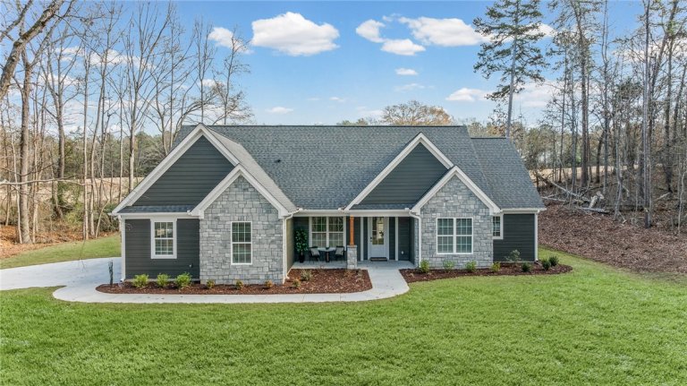 315 Lakefront Drive sold home in Stone Creek Cove, Anderson, SC
