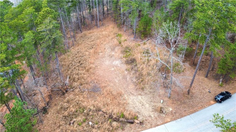 936 Coachmans Trail pending home in Wilderness Cove, West Union, SC