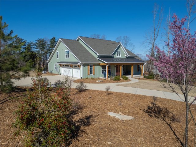 113 South Oak Pointe Drive sold home in South Oak Pointe, Seneca, SC