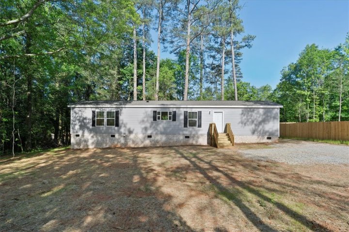 289 North Davis Drive pending home in Port Bass, Fair Play, SC