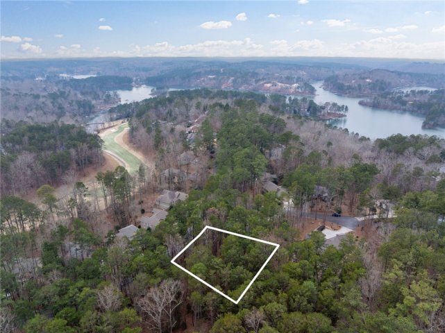 330 Long Reach Drive active home in Keowee Key, Salem, SC