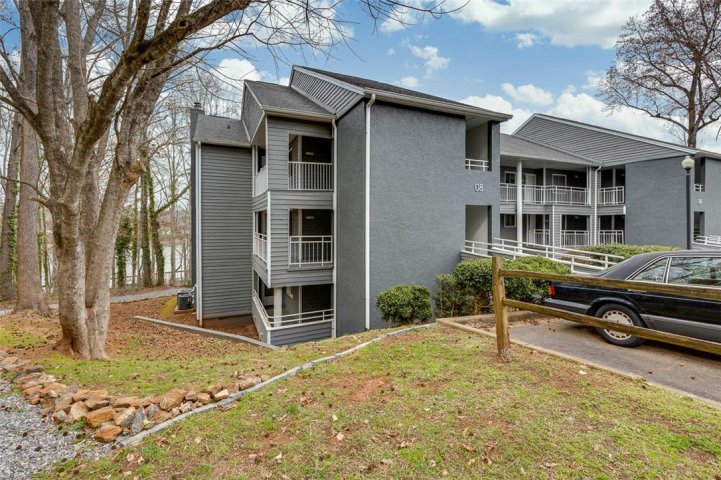 805 Northlake Drive pending home in Northlake Condo, Anderson, SC