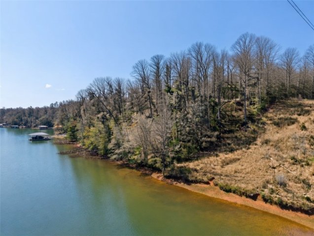 Lot 61 Hardwood Pointe Drive active home in Peninsula Pointe North, West Union, SC